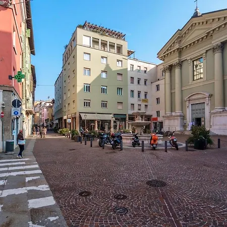 Host4u - Cozy Cavour In Center *