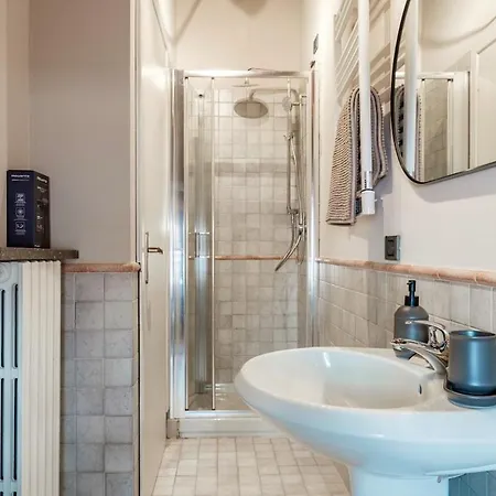 Host4u - Cozy Cavour In Center Appartamento