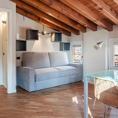 Host4u - Cozy Cavour In Center Brescia