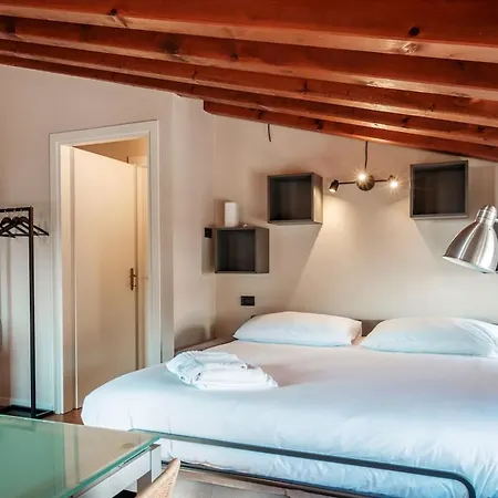 Host4u - Cozy Cavour In Center